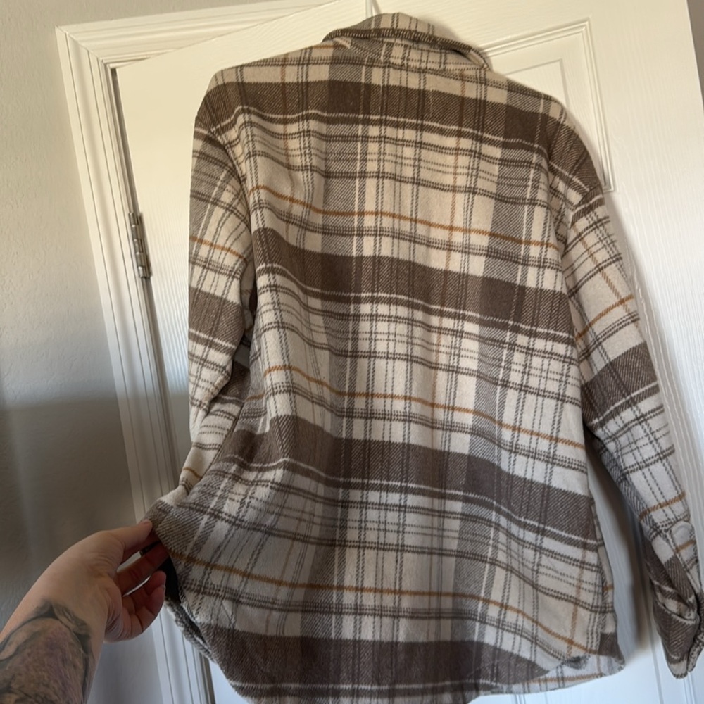 Women’s Shacket - Picture 4 of 4